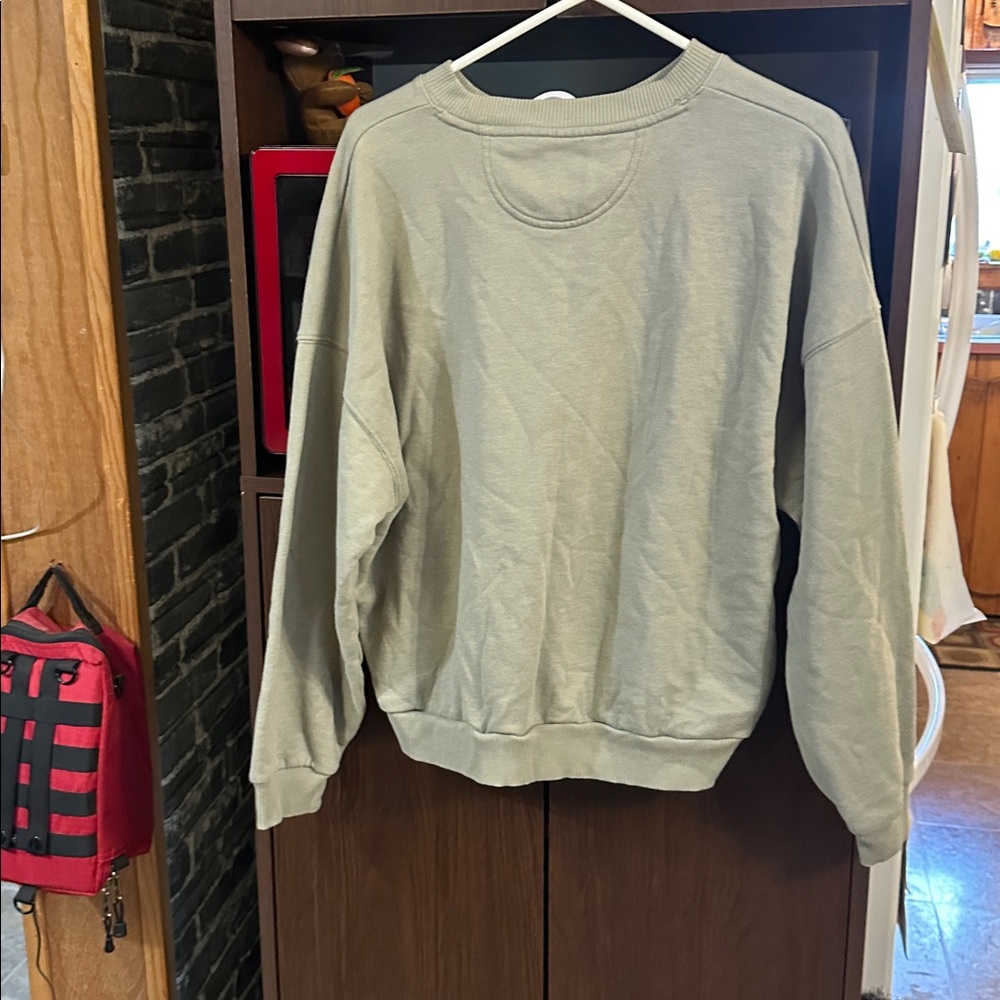 American Eagle Light greenish Gray sweatshirt in size L - Picture 2 of 5